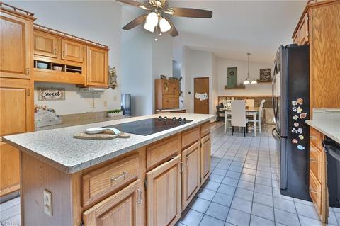 1340 Harmony Dr, Wadsworth, OH 44281 photo 5