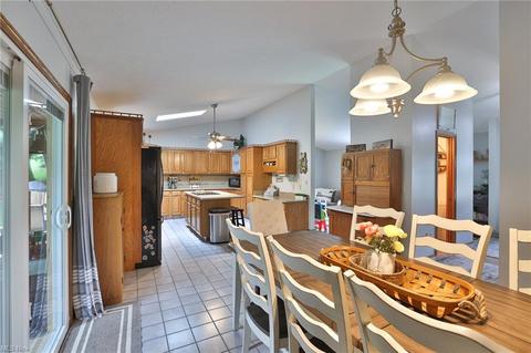 1340 Harmony Dr, Wadsworth, OH 44281 photo 6