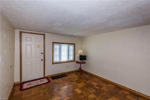 3025 Root Ave NE, Canton, OH 44705 photo 4