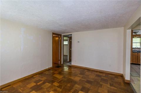 3025 Root Ave NE, Canton, OH 44705 photo 5