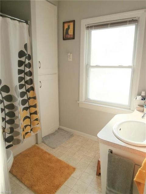 1712 Maple St, Wickliffe, OH 44092 photo 17