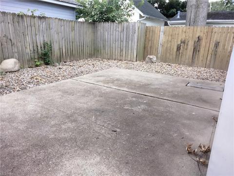 241 Cornell Ave, Elyria, OH 44035 photo 13