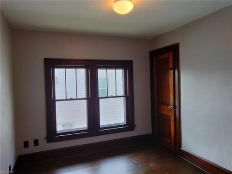 241 Cornell Ave, Elyria, OH 44035 photo 10