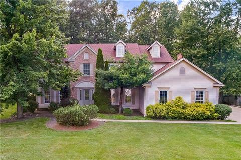 7000 Highview Dr, Solon, OH 44139 photo 2