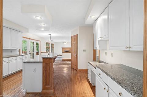 7000 Highview Dr, Solon, OH 44139 photo 9
