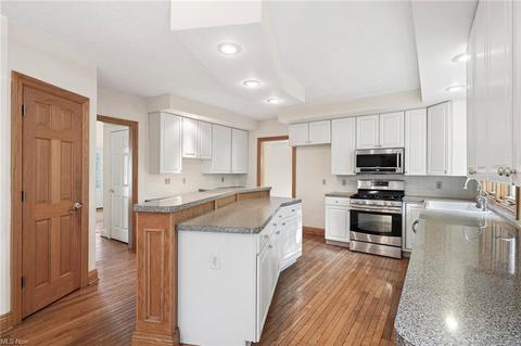 7000 Highview Dr, Solon, OH 44139 photo 12