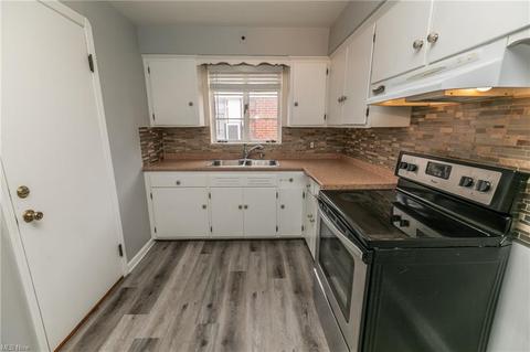 5603 Warwick Dr, Parma, OH 44129 photo 7
