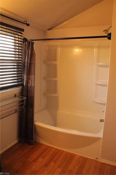 518 Poland Ave, Struthers, OH 44471 photo 8