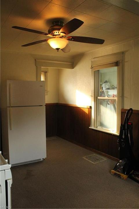 518 Poland Ave, Struthers, OH 44471 photo 12