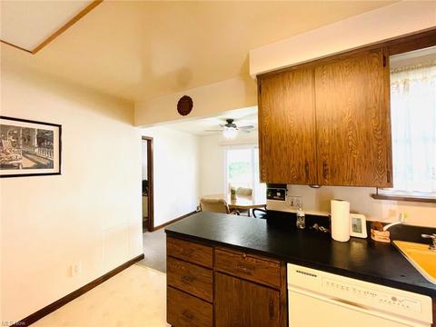 1815 E 294th St, Wickliffe, OH 44092 photo 6