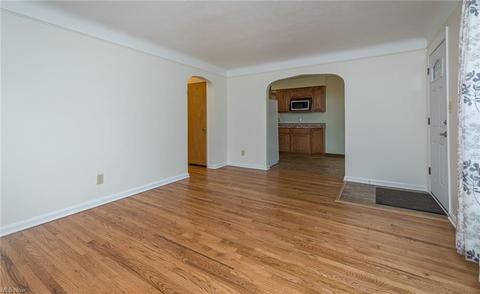 2811 Lucerne Ave, Parma, OH 44134 photo 6