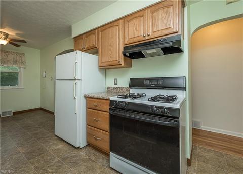 2811 Lucerne Ave, Parma, OH 44134 photo 12