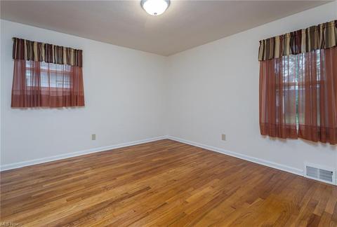 2811 Lucerne Ave, Parma, OH 44134 photo 15