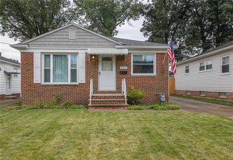 2811 Lucerne Ave, Parma, OH 44134 photo 1