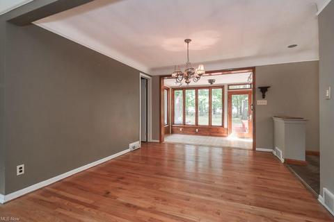 2135 Miami Rd, Euclid, OH 44117 photo 3