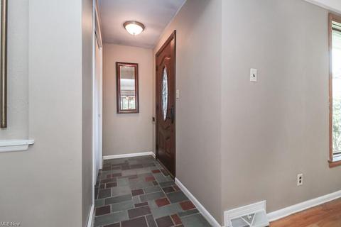 2135 Miami Rd, Euclid, OH 44117 photo 2