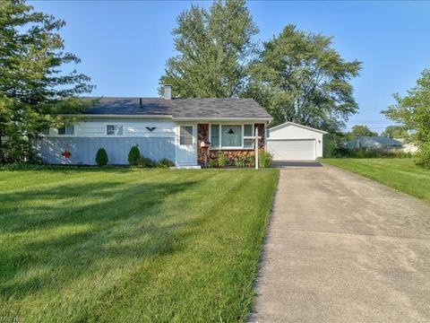 2621 E 40th St, Lorain, OH 44055 photo 2