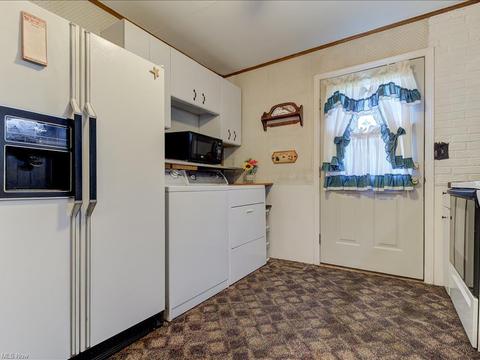 2621 E 40th St, Lorain, OH 44055 photo 5
