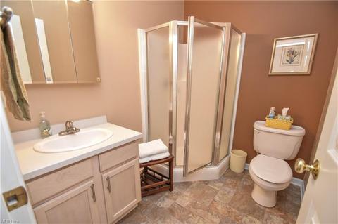 5645 Clingan Rd #3A, Struthers, OH 44471 photo 18