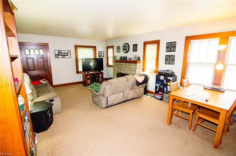 28 Wilda Ave, Youngstown, OH 44512 photo 3