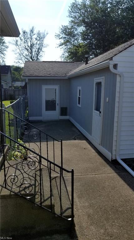 527 Thayer Ave, Ashtabula, OH 44004 photo 7