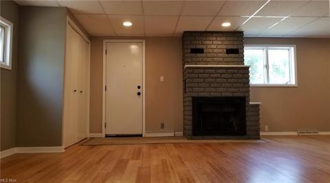 527 Thayer Ave, Ashtabula, OH 44004 photo 14
