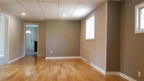527 Thayer Ave, Ashtabula, OH 44004 photo 13