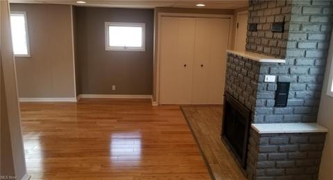 527 Thayer Ave, Ashtabula, OH 44004 photo 11
