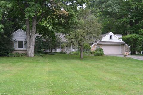5745 Spring Grove Dr, Solon, OH 44139 photo 1