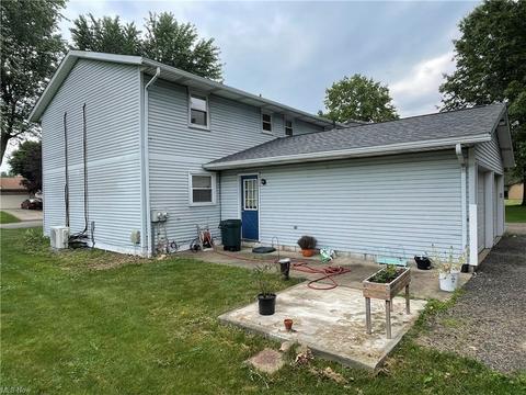 2574 Ocelot St NE, Canton, OH 44721 photo 4