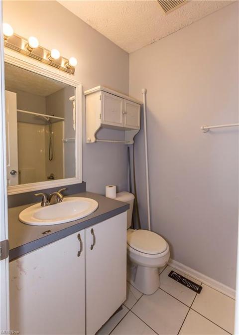 952 Emory Ave, Akron, OH 44310 photo 8