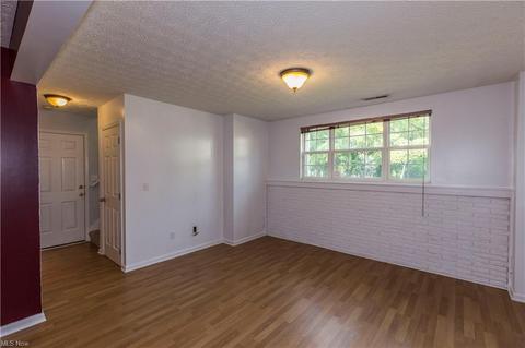 952 Emory Ave, Akron, OH 44310 photo 19