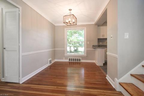 974 Learidge Rd, Lyndhurst, OH 44124 photo 12