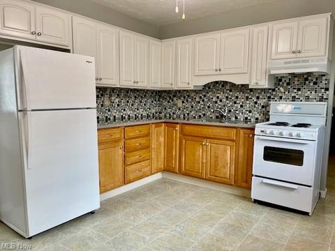 614 Boston Ave, Elyria, OH 44035 photo 12