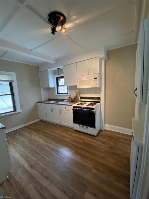 3705 Pershing Ave, Parma, OH 44134 photo 4