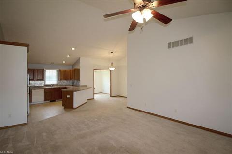 119 Ashfield Ct, Elyria, OH 44035 photo 5