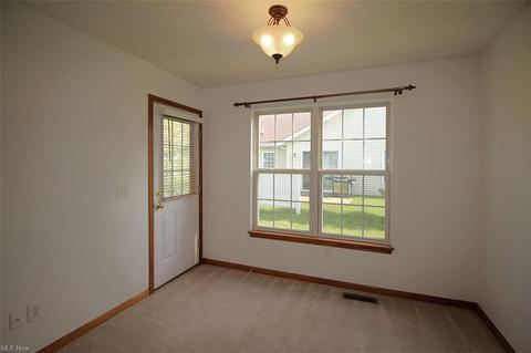 119 Ashfield Ct, Elyria, OH 44035 photo 9