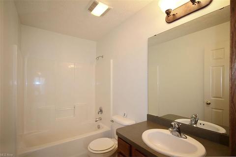 119 Ashfield Ct, Elyria, OH 44035 photo 19