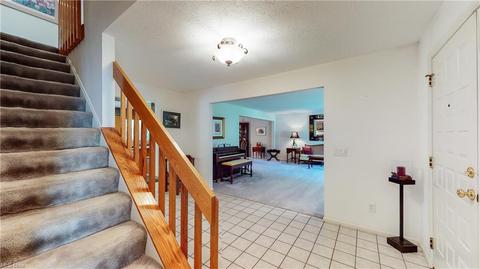 36175 Pepper Dr, Solon, OH 44139 photo 2