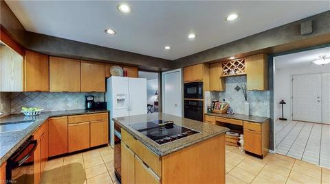 36175 Pepper Dr, Solon, OH 44139 photo 8