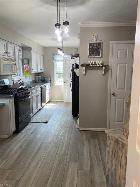458 Cambridge Ave, Elyria, OH 44035 photo 10