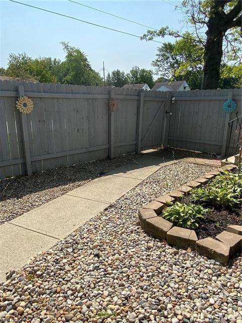 458 Cambridge Ave, Elyria, OH 44035 photo 7