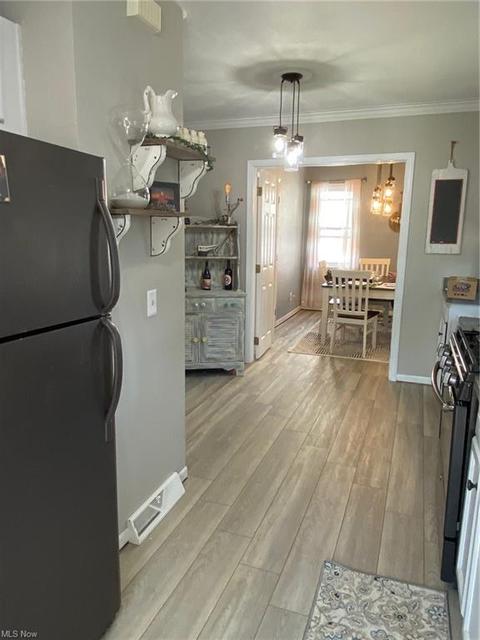 458 Cambridge Ave, Elyria, OH 44035 photo 11