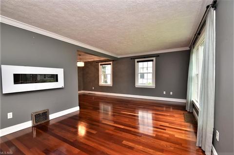 621 N Willow St, Kent, OH 44240 photo 4