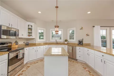 7311 Grindle Rd, Wadsworth, OH 44281 photo 3