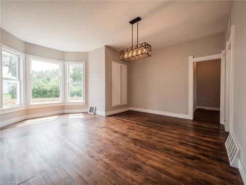 26 Pleasant St, Wakeman, OH 44889 photo 9