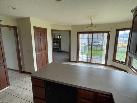 7977 Giddings Rd, Rootstown, OH 44272 photo 8