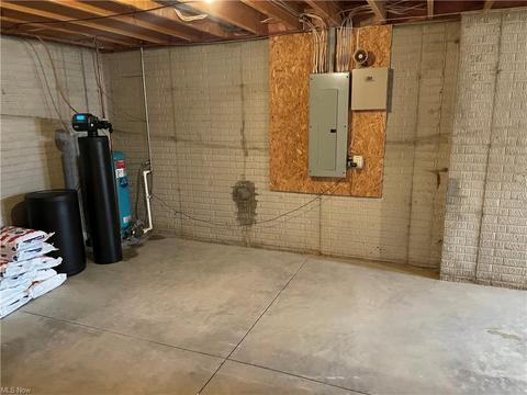 7977 Giddings Rd, Rootstown, OH 44272 photo 25
