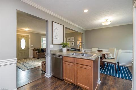 250 Olive St, Elyria, OH 44035 photo 9