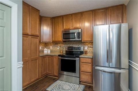 250 Olive St, Elyria, OH 44035 photo 8